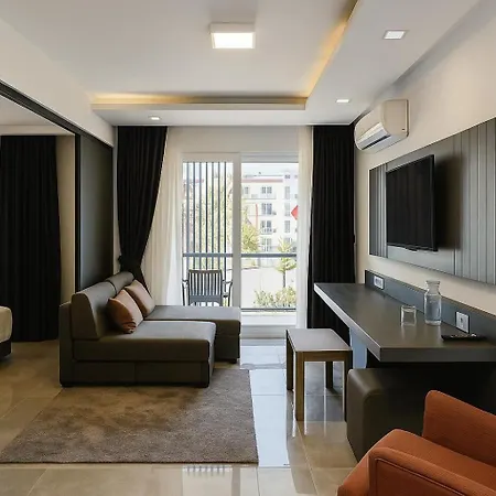 Lejlighed One-bedroom And Luxury Penthouse In Courtyard Long Complex Kyperounta