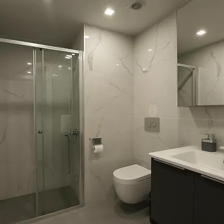 One-bedroom And Luxury Penthouse In Courtyard Long Complex * 基佩朗达