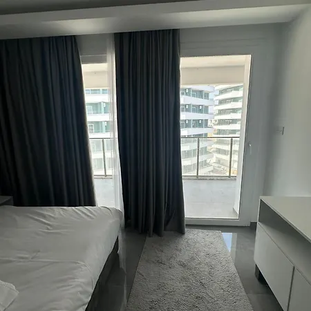 公寓 One-bedroom And Luxury Penthouse In Courtyard Long Complex *